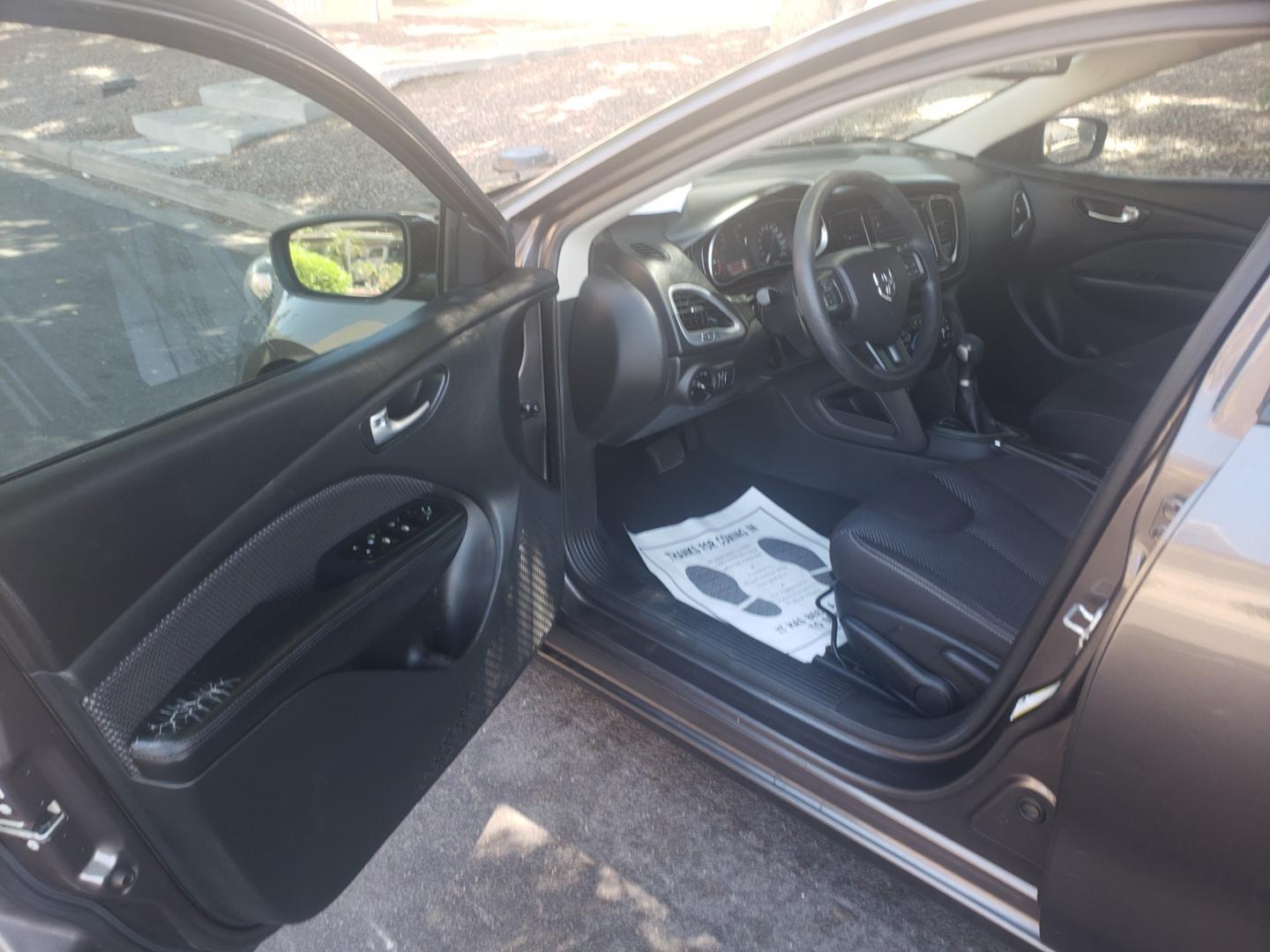 2015 /gray and black Dodge Dart SXT (1C3CDFBB5FD) with an 2.4L L4 DOHC 16V engine, 4-Speed Automatic transmission, located at 323 E Dunlap Ave., Phoenix, AZ, 85020, (602) 331-9000, 33.567677, -112.069000 - 2015 Dodge Dart,...... A Real Must See!!.... No accidents, Power everything, Ice cold ac, Clean Gray and Black interior with Black cloth seats in near perfect condition, power windows, power door locks, Stereo/CD Player, Phone sync, Bluetooth, clean Arizona title, Runs and Drives Excellent. Very cle - Photo#8